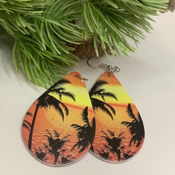 Palm Tree Earring, Tree Earring, Beach Earring, Gift Idea, Sunset Earring, Tree - Picture 6 of 7